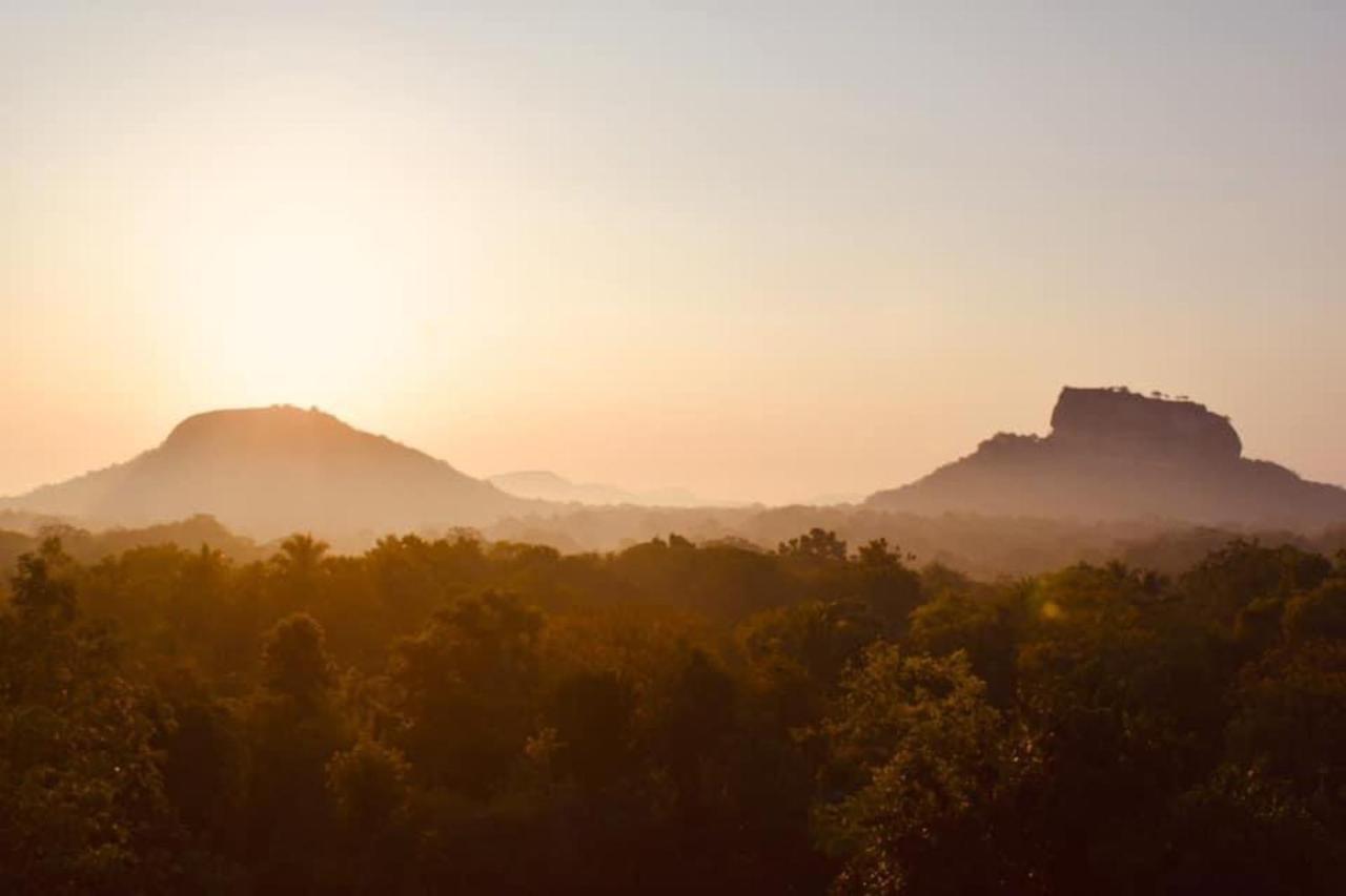 Choona Lodge 'View Of Sigiriya & Pidurangala With Sunrise' 外观 照片